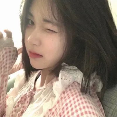 八个拔河女